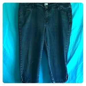 JMS Women’s Capri Pants